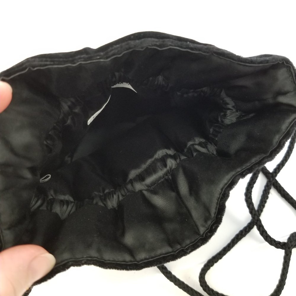 CAROLYNE BARTON Black Velvet Drawstring Clutch Bag - Picture 7 of 8